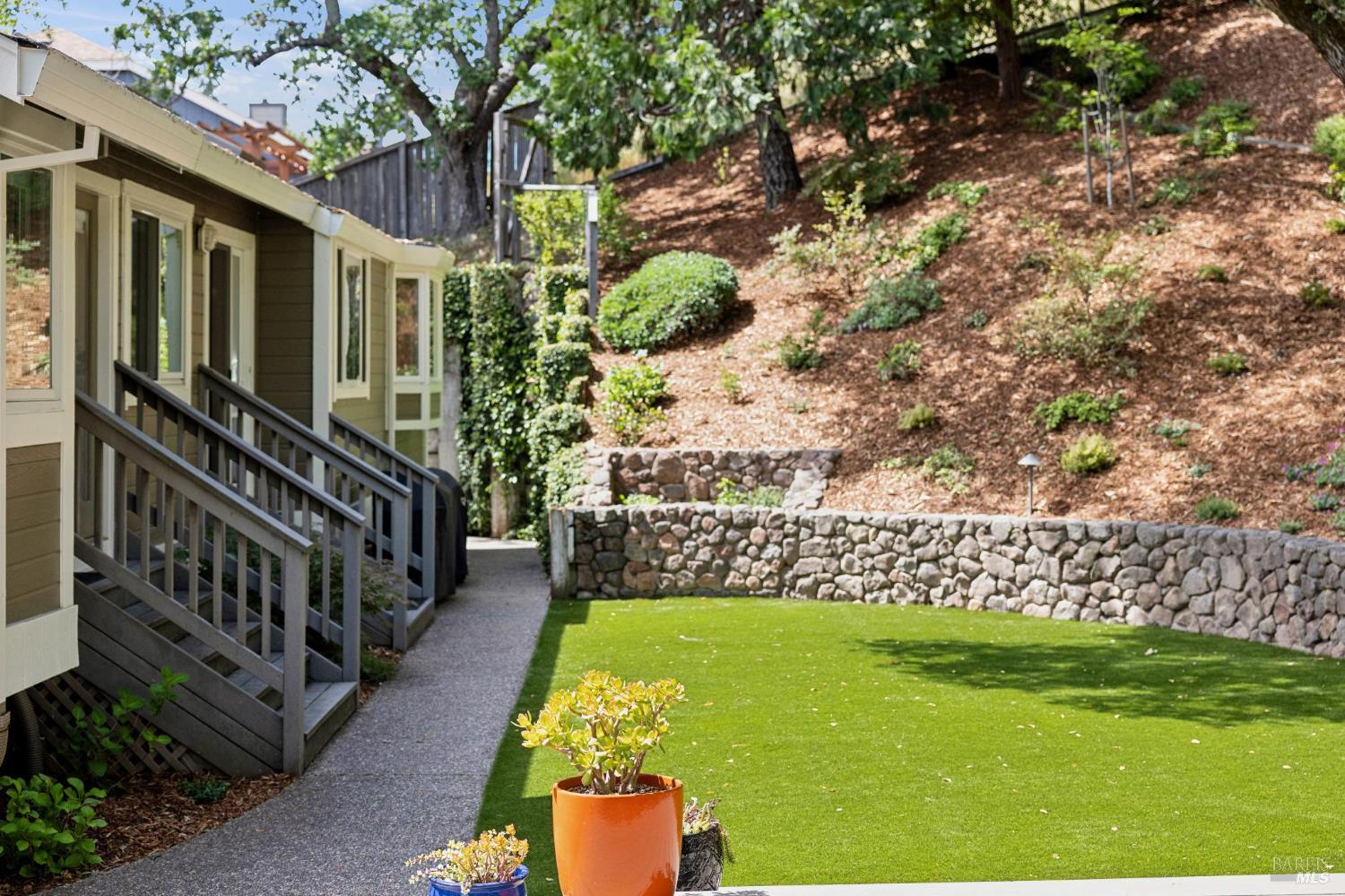 Detail Gallery Image 31 of 74 For 1158 Highland Dr, Novato,  CA 94949 - 4 Beds | 3 Baths