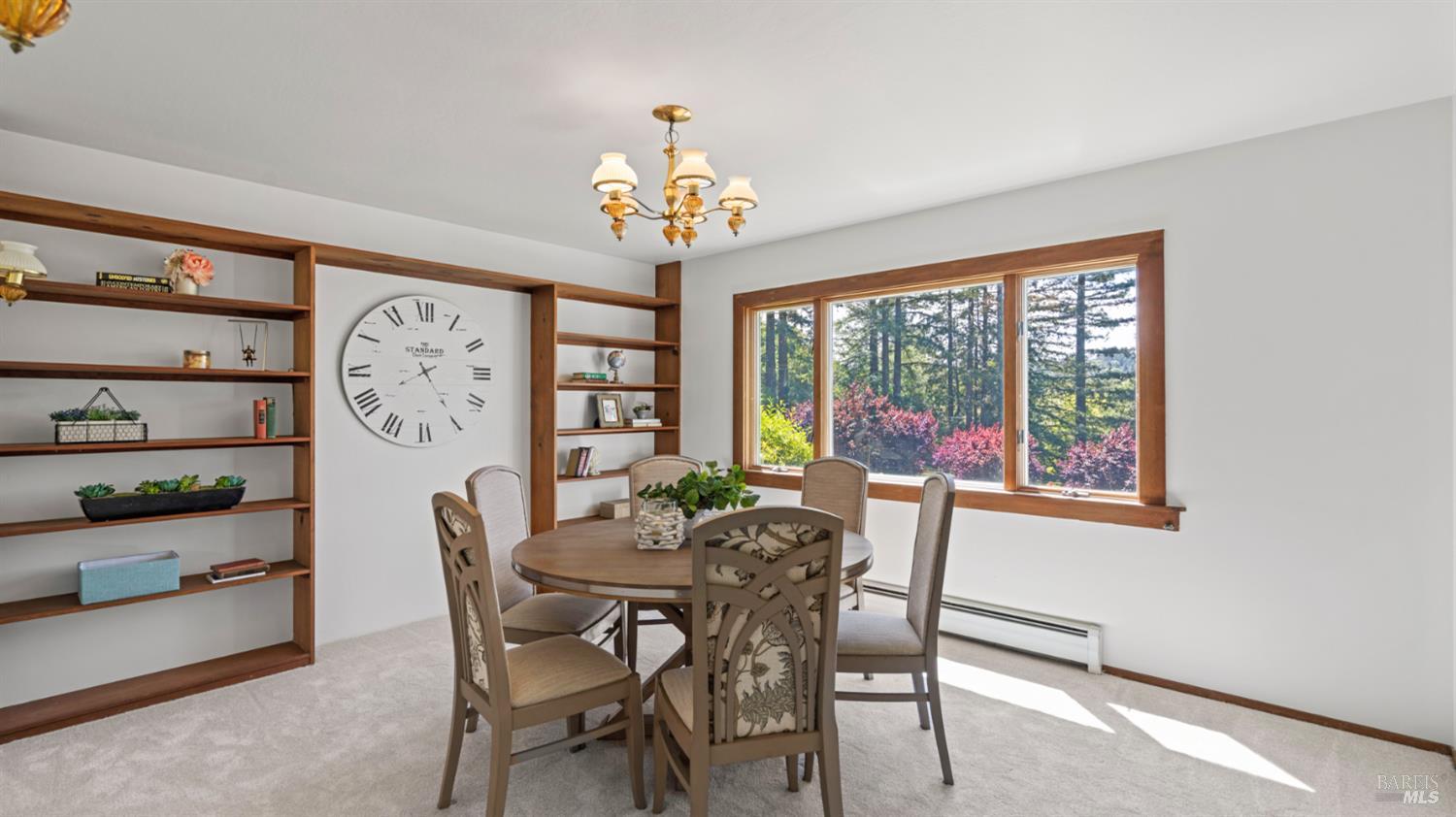 Detail Gallery Image 30 of 68 For 8099 Yule Tree Ln, Sebastopol,  CA 95472 - 5 Beds | 3/1 Baths