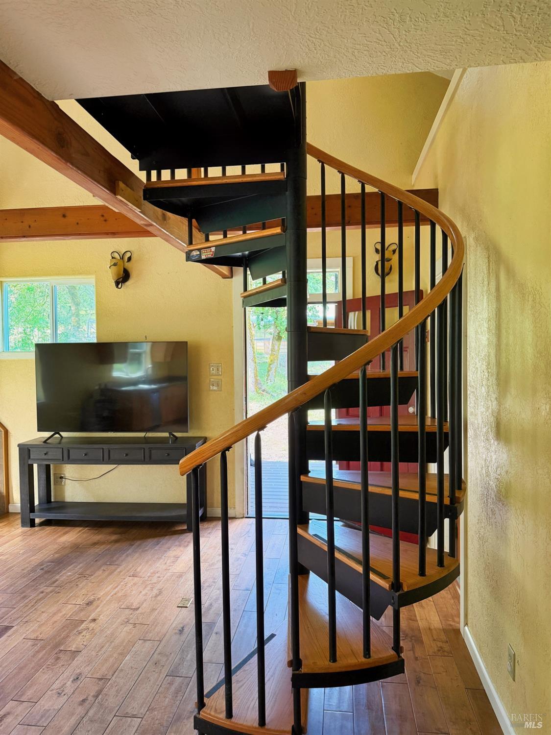 Detail Gallery Image 10 of 57 For 2501 Main Ranch Rd, Redwood Valley,  CA 95470 - 2 Beds | 1 Baths