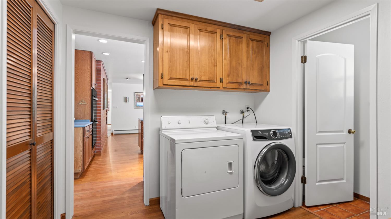 Detail Gallery Image 42 of 68 For 8099 Yule Tree Ln, Sebastopol,  CA 95472 - 5 Beds | 3/1 Baths