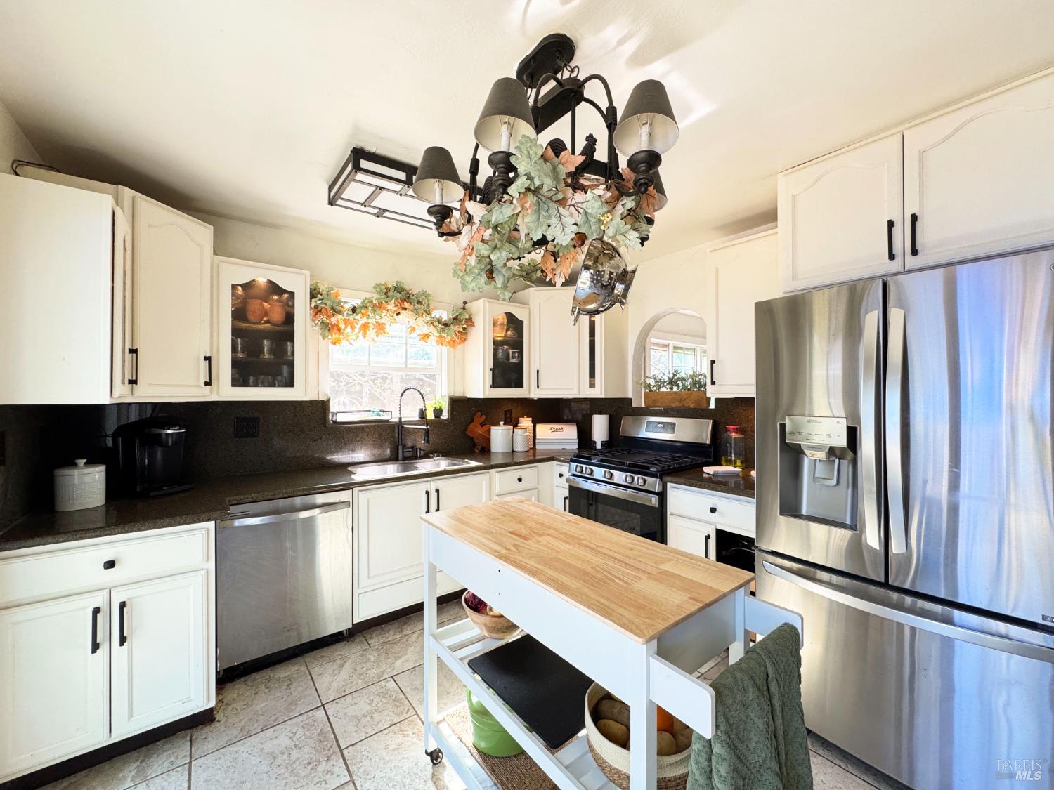 Detail Gallery Image 23 of 78 For 3981 Eastside Calpella Rd, Ukiah,  CA 95482 - 3 Beds | 1/1 Baths