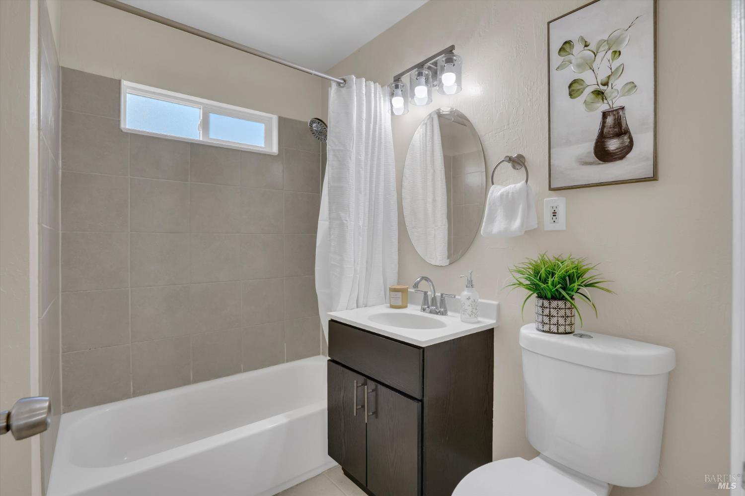 Detail Gallery Image 13 of 25 For 561 Cedar St, Vallejo,  CA 94591 - 3 Beds | 1 Baths