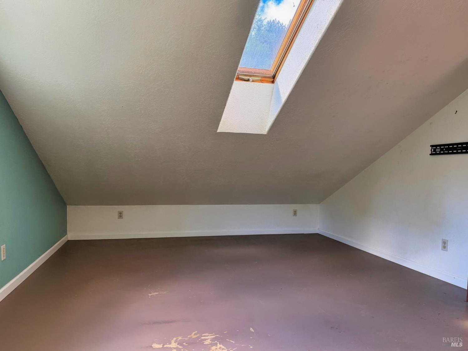 Detail Gallery Image 12 of 57 For 2501 Main Ranch Rd, Redwood Valley,  CA 95470 - 2 Beds | 1 Baths