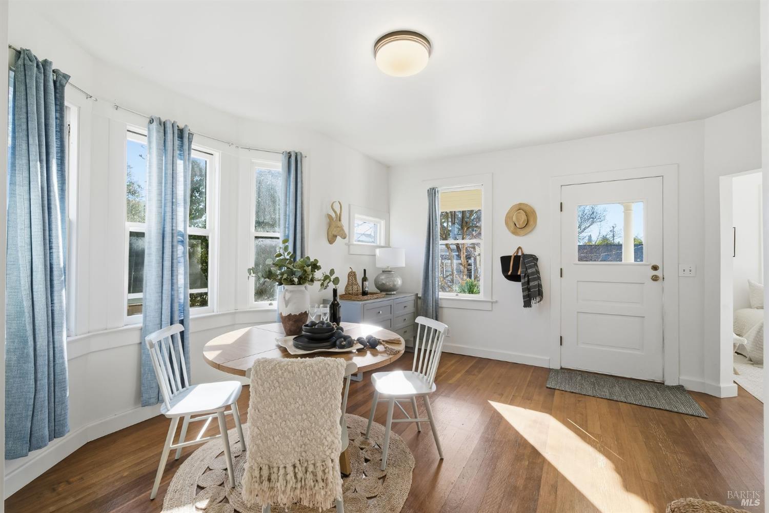 1440 Center Street photo 3