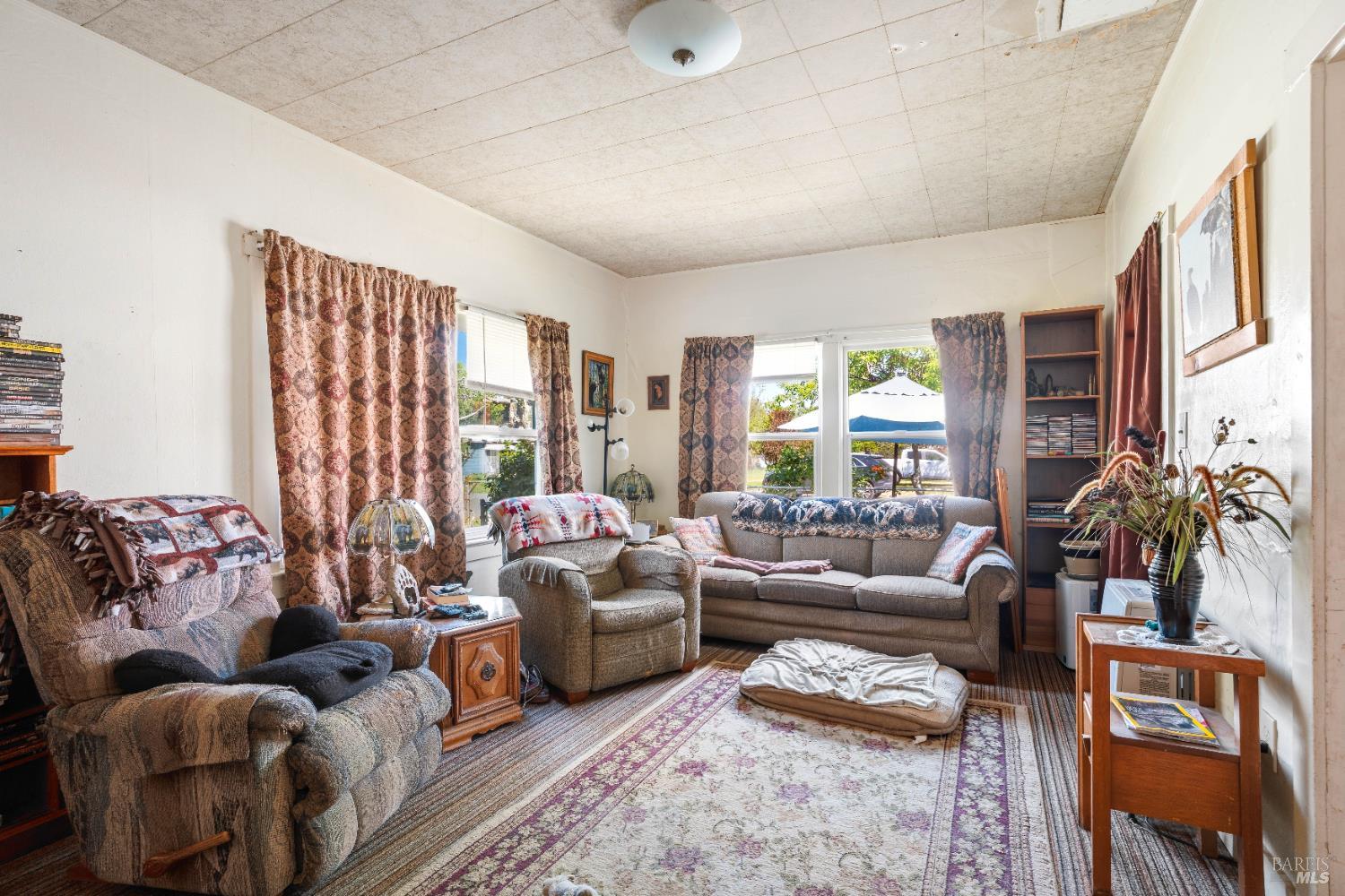 Detail Gallery Image 11 of 17 For 76260 Perry St, Covelo,  CA 95428 - 3 Beds | 1 Baths