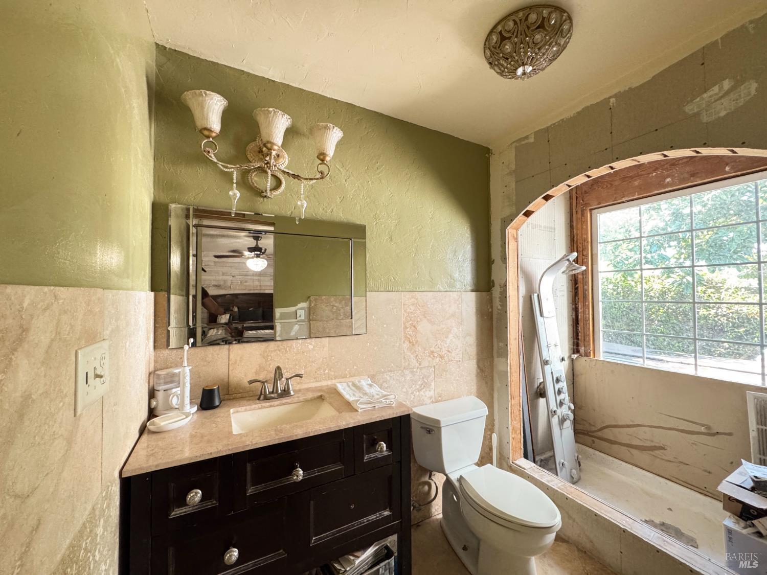 Detail Gallery Image 32 of 78 For 3981 Eastside Calpella Rd, Ukiah,  CA 95482 - 3 Beds | 1/1 Baths