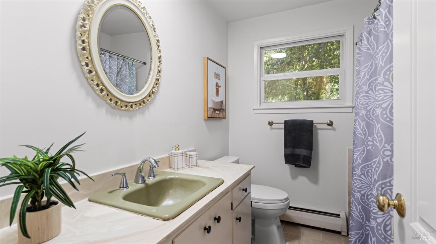 Detail Gallery Image 47 of 68 For 8099 Yule Tree Ln, Sebastopol,  CA 95472 - 5 Beds | 3/1 Baths