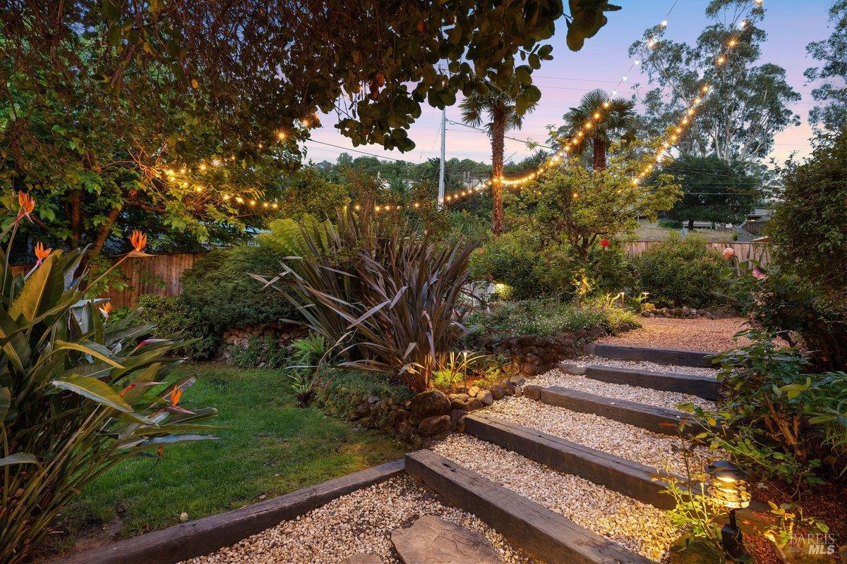 Detail Gallery Image 36 of 49 For 261 Glen Park Ave, San Rafael,  CA 94901 - 3 Beds | 3 Baths