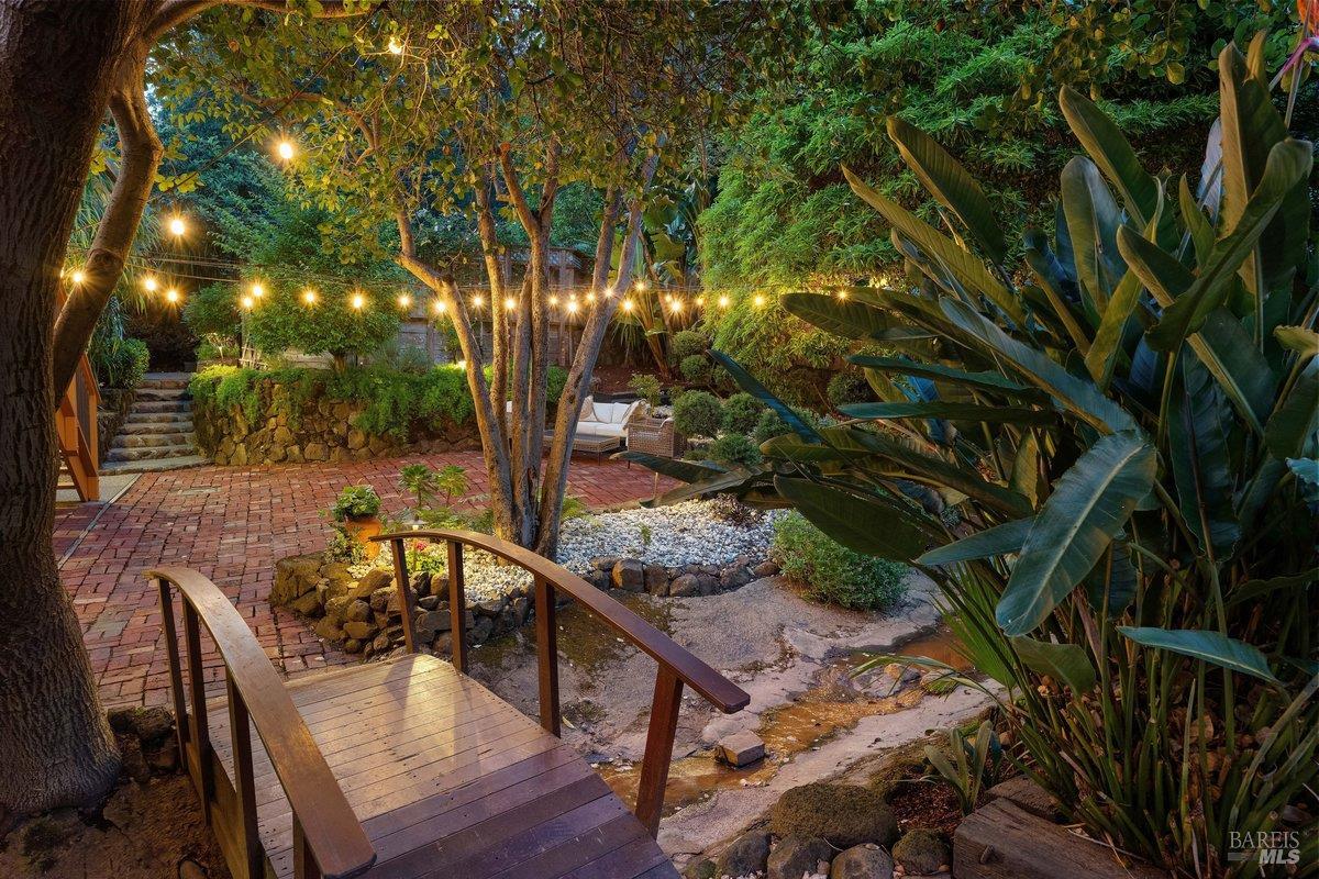 Detail Gallery Image 34 of 49 For 261 Glen Park Ave, San Rafael,  CA 94901 - 3 Beds | 3 Baths