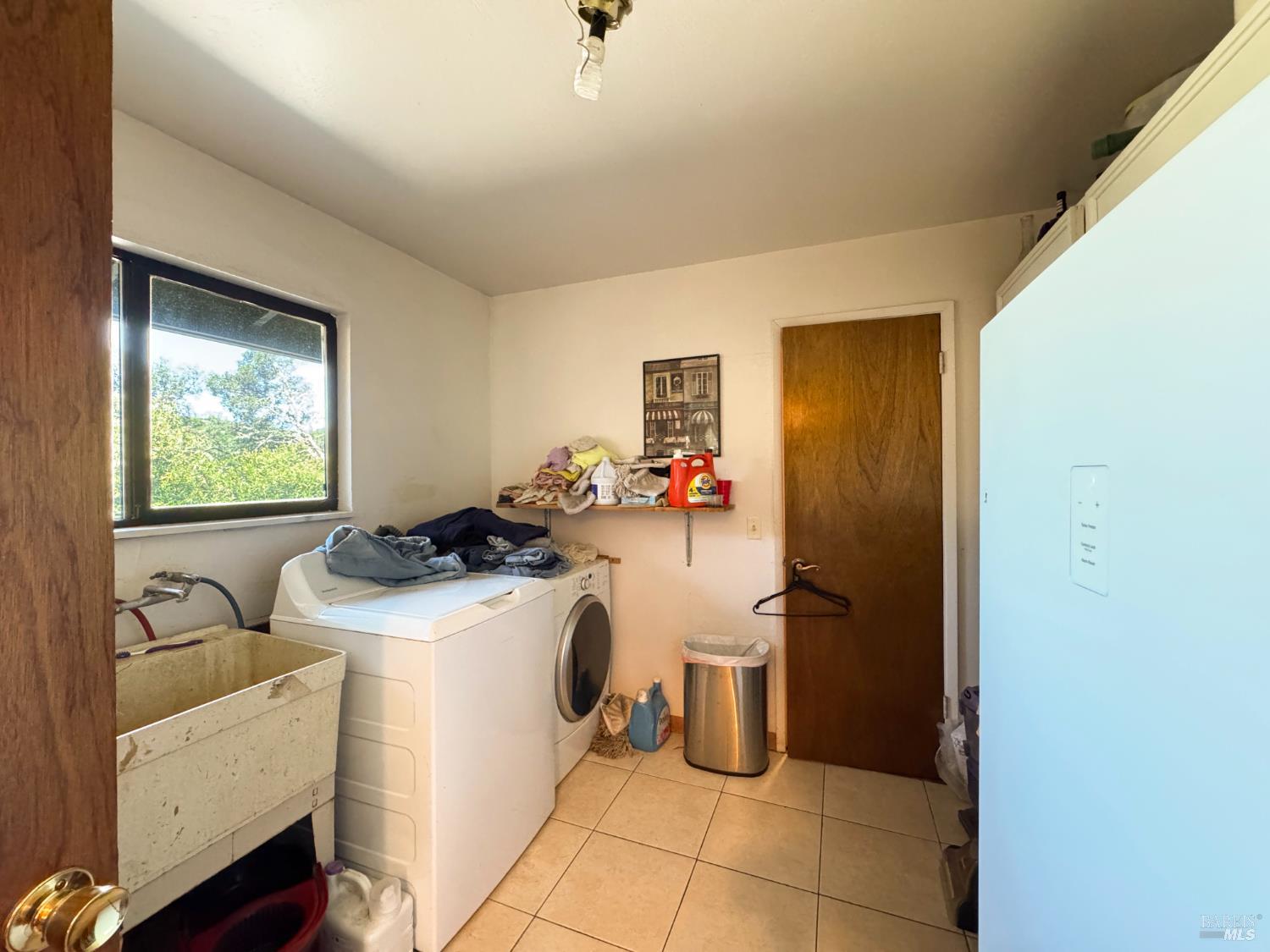 Detail Gallery Image 19 of 78 For 4400 Lake Ridge Dr, Ukiah,  CA 95482 - 3 Beds | 2 Baths