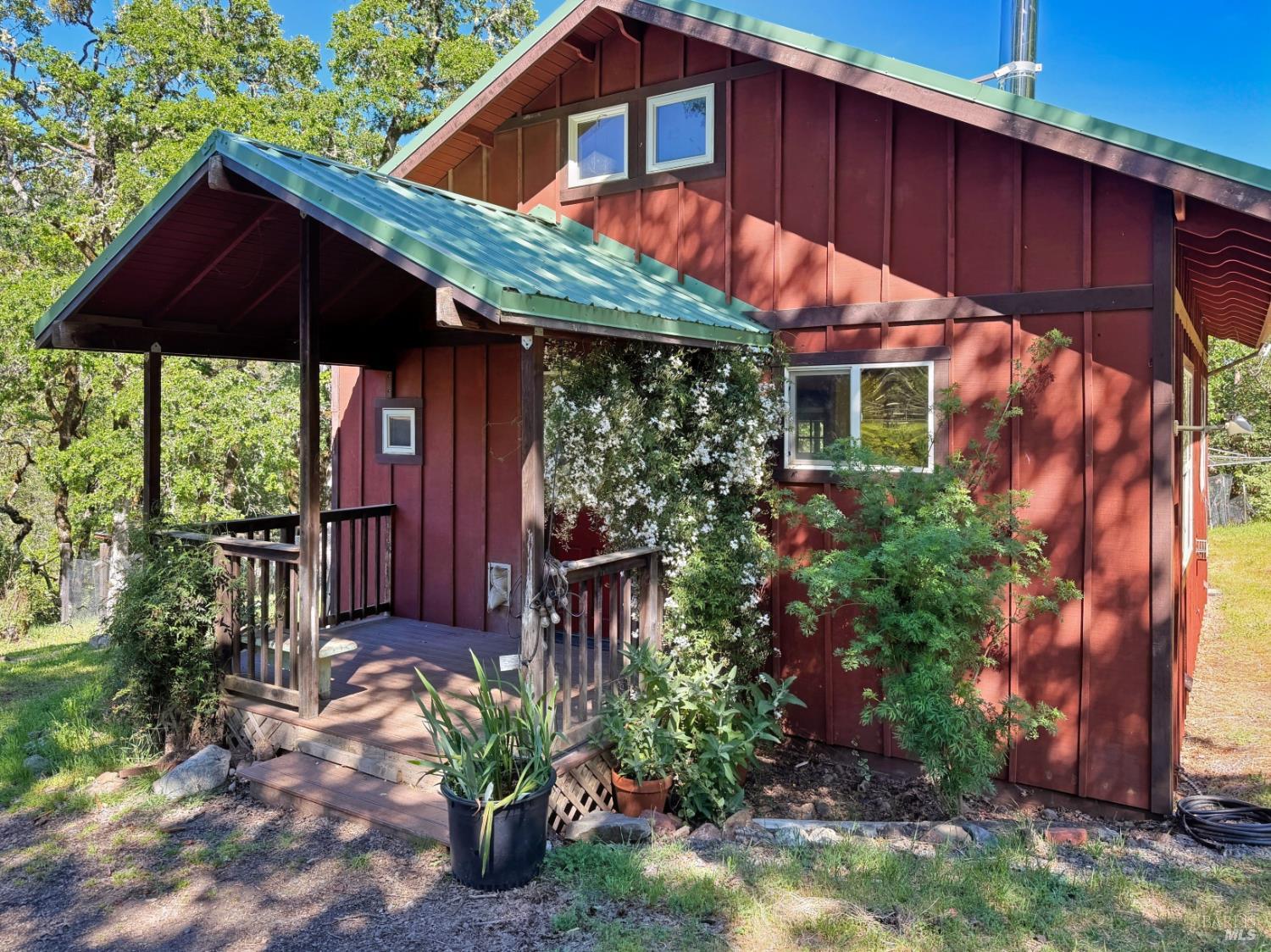 Detail Gallery Image 3 of 57 For 2501 Main Ranch Rd, Redwood Valley,  CA 95470 - 2 Beds | 1 Baths