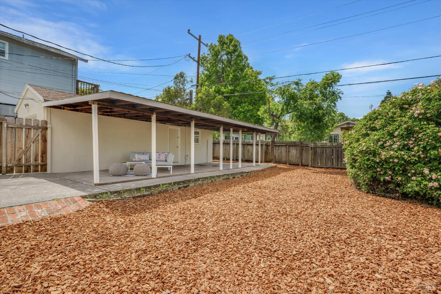 Detail Gallery Image 17 of 25 For 561 Cedar St, Vallejo,  CA 94591 - 3 Beds | 1 Baths