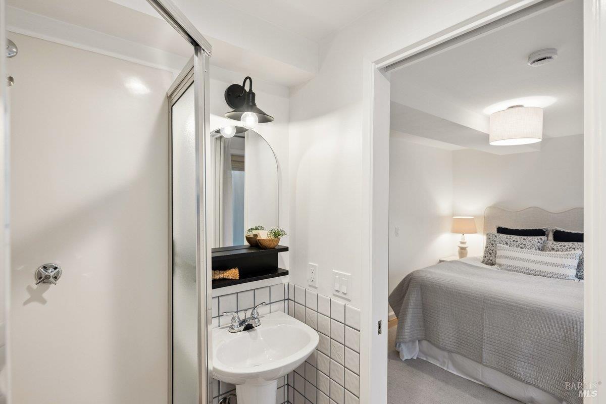 Detail Gallery Image 31 of 49 For 261 Glen Park Ave, San Rafael,  CA 94901 - 3 Beds | 3 Baths