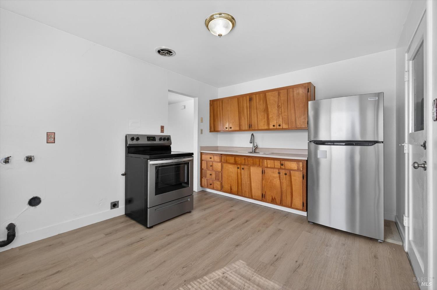 Detail Gallery Image 10 of 25 For 705 State St, Vallejo,  CA 94590 - – Beds | – Baths