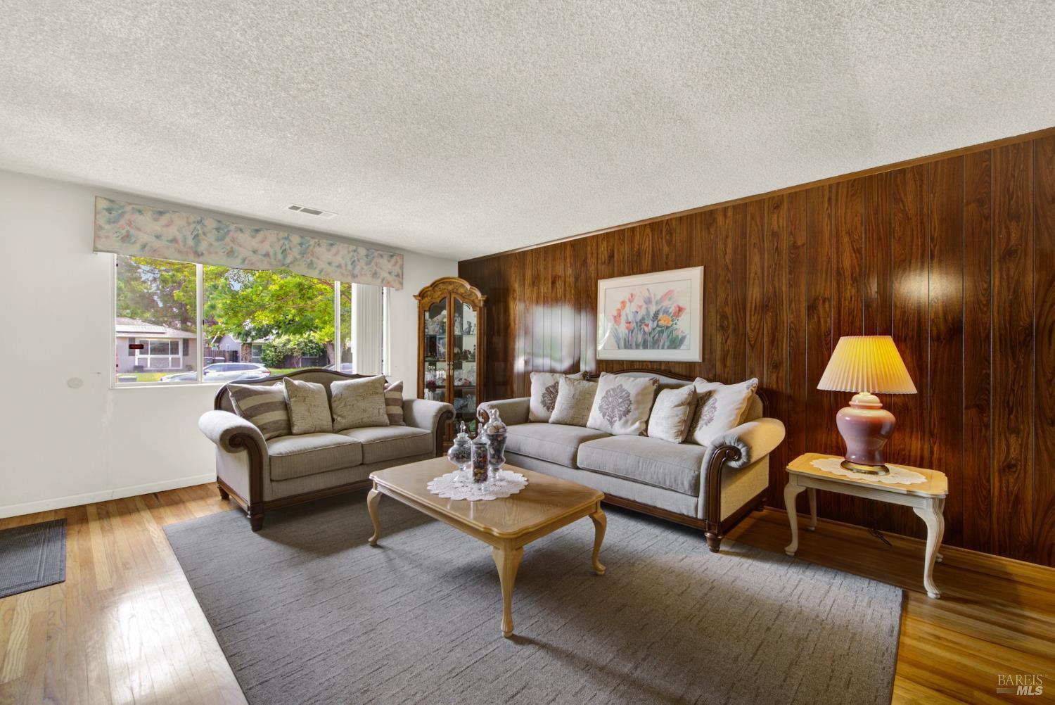 Detail Gallery Image 8 of 53 For 2973 Orchid St, Fairfield,  CA 94533 - 3 Beds | 2 Baths