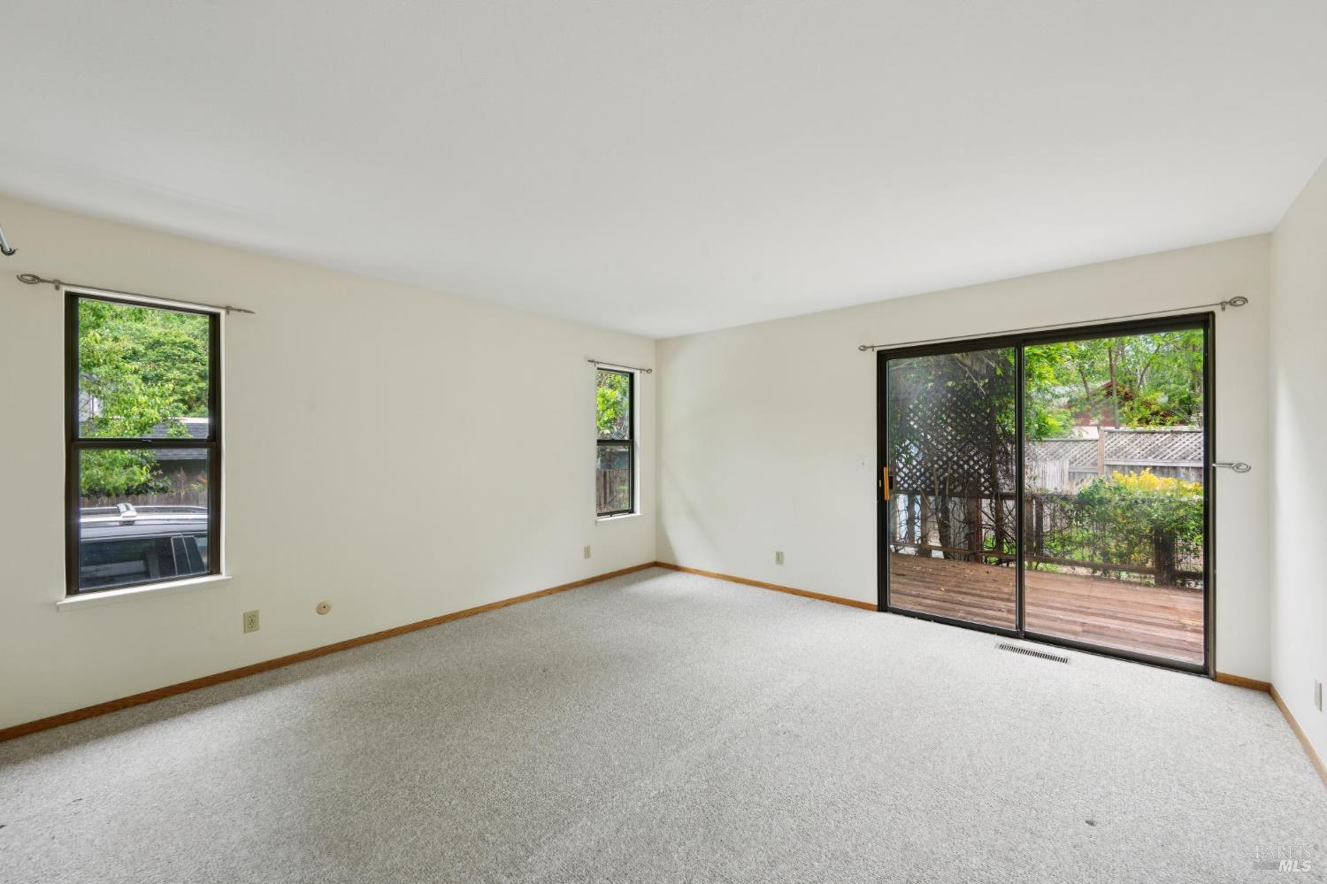 Detail Gallery Image 38 of 84 For 8610 Graton Rd, Sebastopol,  CA 95472 - 3 Beds | 3 Baths