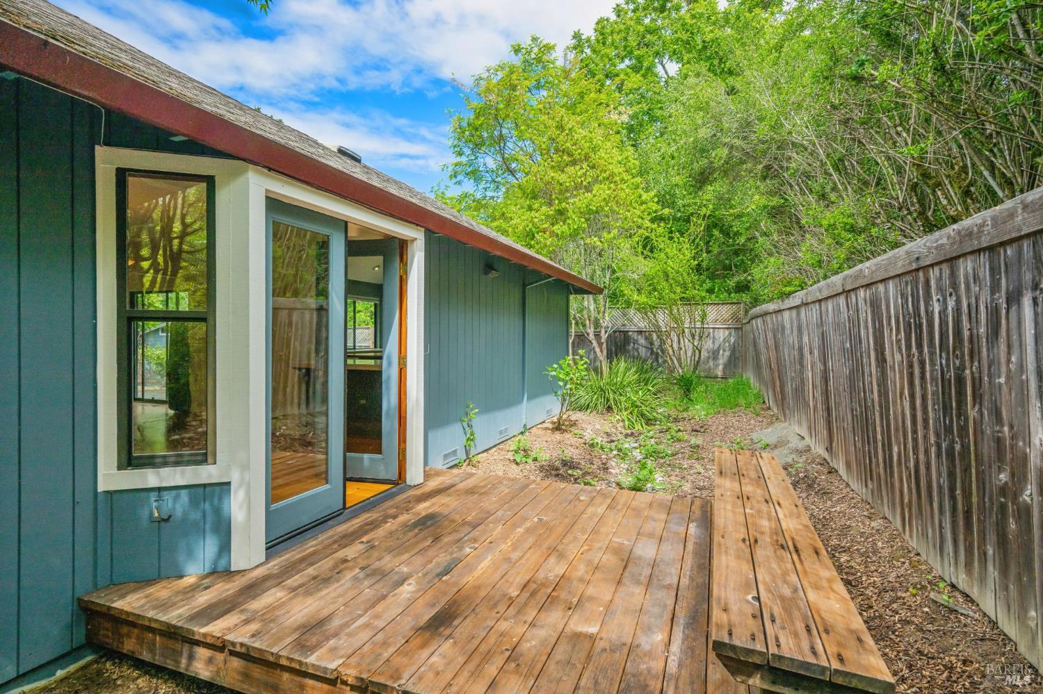 Detail Gallery Image 51 of 84 For 8610 Graton Rd, Sebastopol,  CA 95472 - 3 Beds | 3 Baths