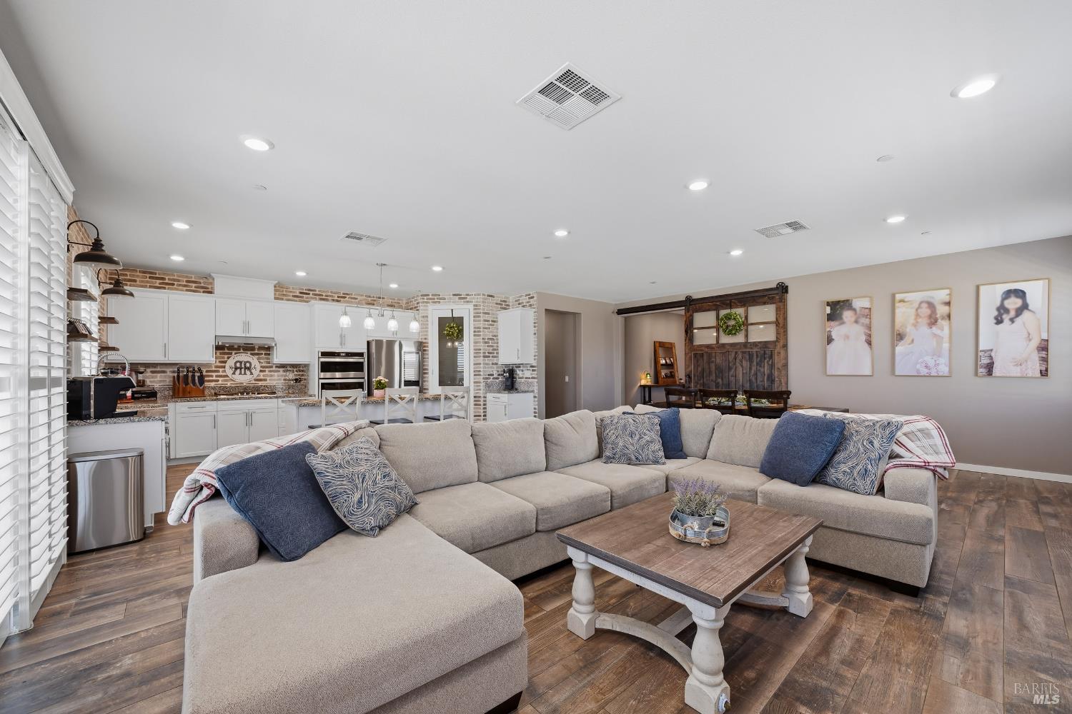 Detail Gallery Image 30 of 60 For 44520 Freer Way, Lancaster,  CA 93536 - 5 Beds | 2 Baths