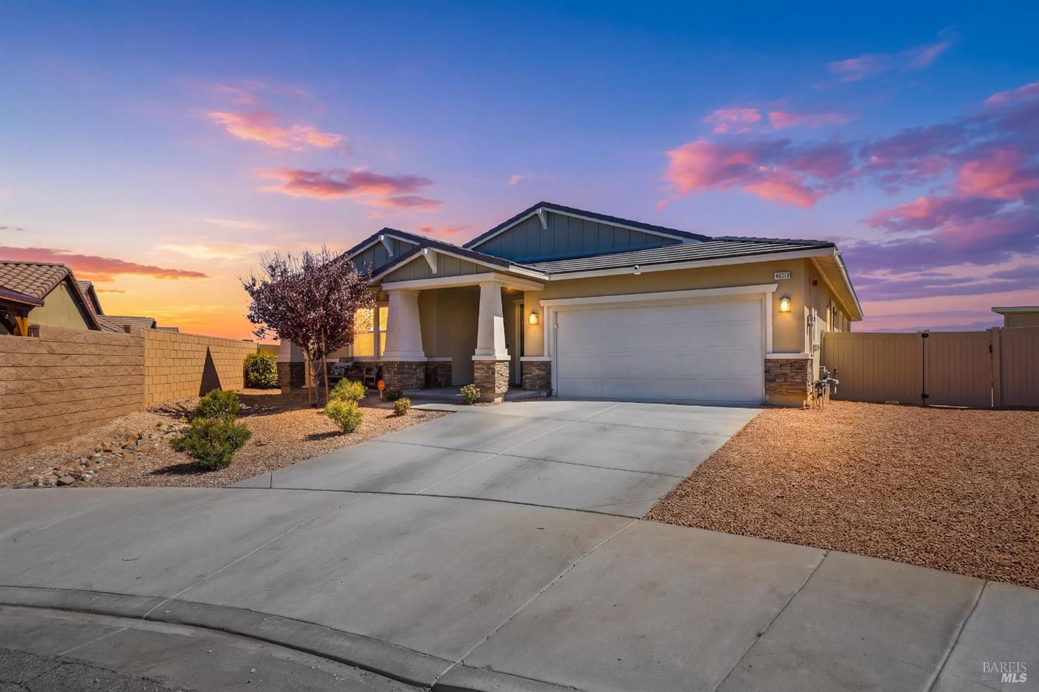 Detail Gallery Image 2 of 60 For 44520 Freer Way, Lancaster,  CA 93536 - 5 Beds | 2 Baths