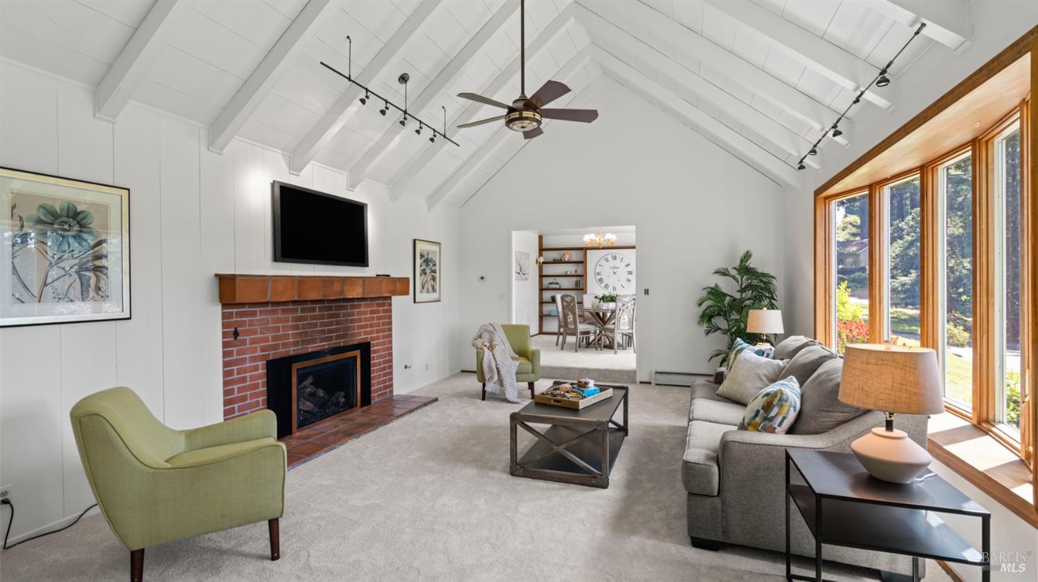 Detail Gallery Image 25 of 68 For 8099 Yule Tree Ln, Sebastopol,  CA 95472 - 5 Beds | 3/1 Baths