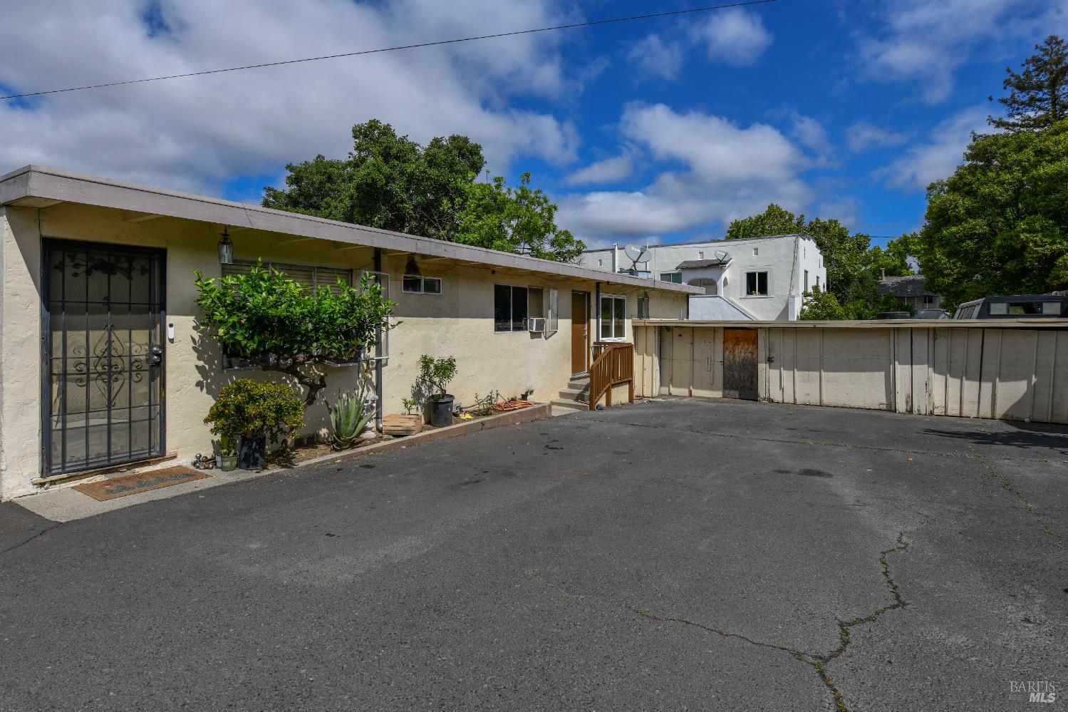 Detail Gallery Image 25 of 30 For 1577 Silverado Trl, Napa,  CA 94559 - – Beds | – Baths