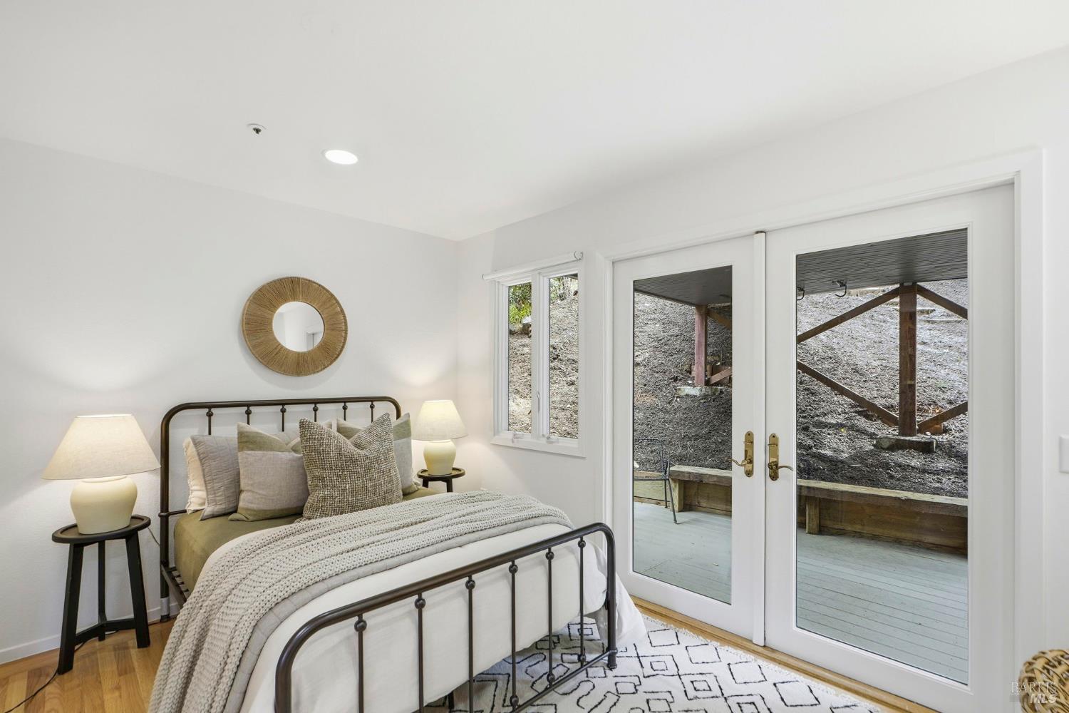 Detail Gallery Image 8 of 25 For 30 Glen Rd, Novato,  CA 94945 - 3 Beds | 2 Baths