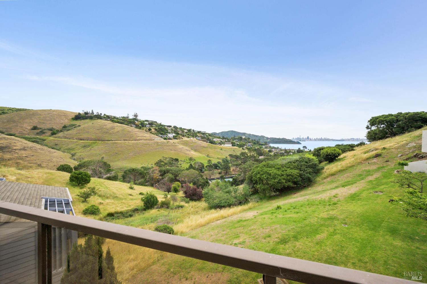 Detail Gallery Image 51 of 62 For 121 Red Hill Cir, Belvedere Tiburon,  CA 94920 - 3 Beds | 2/1 Baths