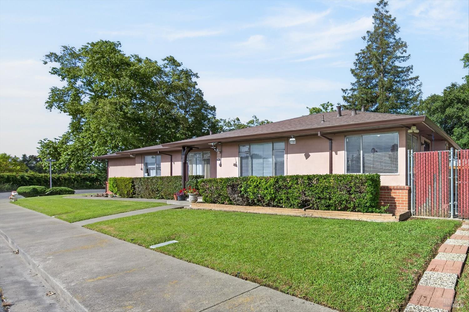 Detail Gallery Image 4 of 25 For 705 State St, Vallejo,  CA 94590 - – Beds | – Baths