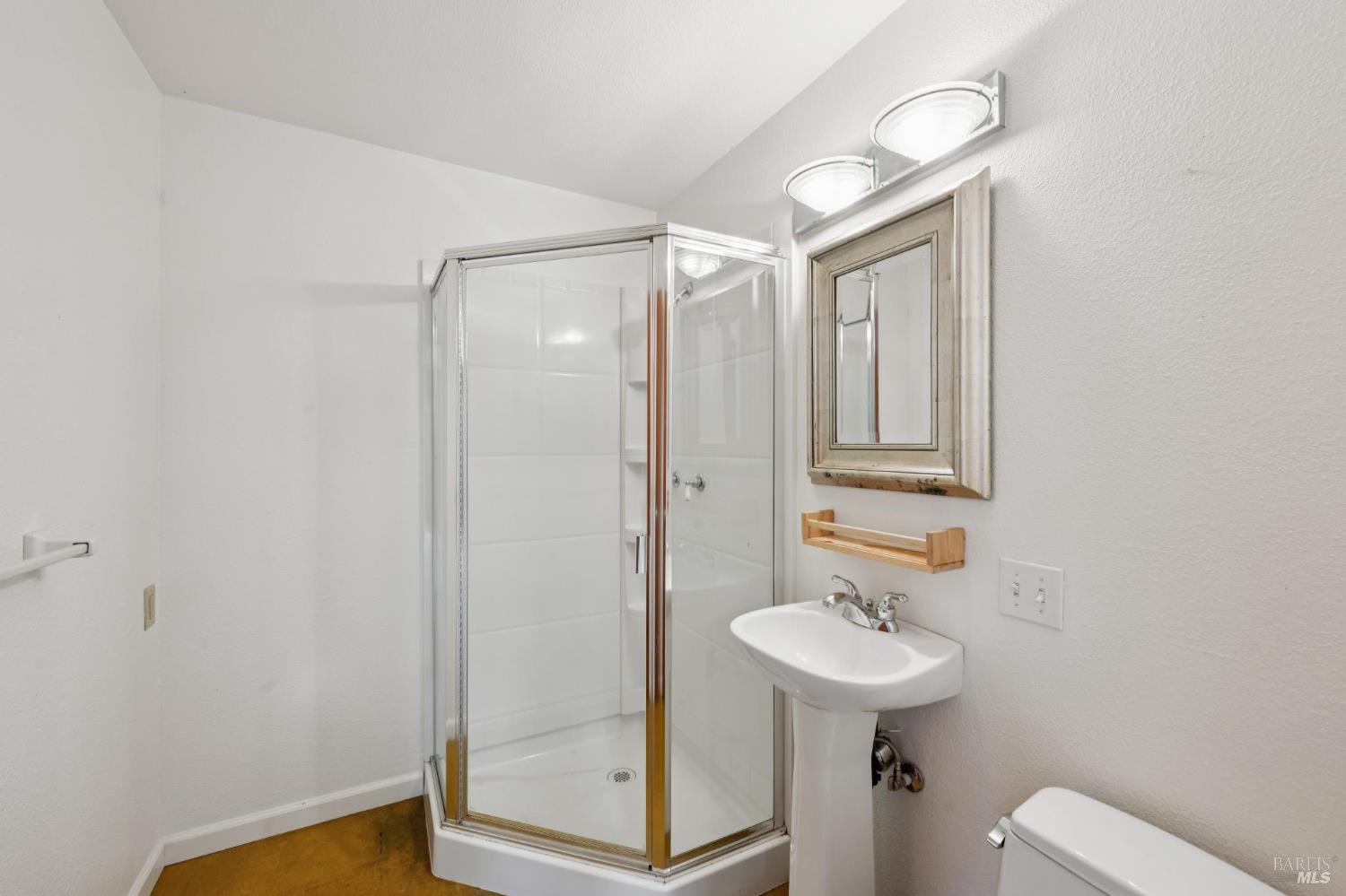 Detail Gallery Image 60 of 84 For 8610 Graton Rd, Sebastopol,  CA 95472 - 3 Beds | 3 Baths