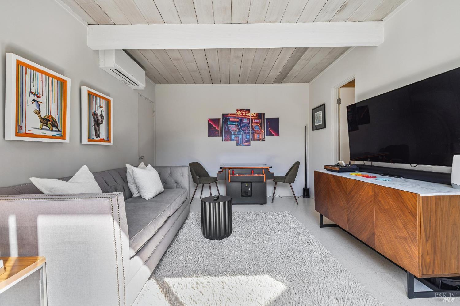 Detail Gallery Image 34 of 51 For 1349 Idylberry Rd, San Rafael,  CA 94903 - 5 Beds | 2 Baths