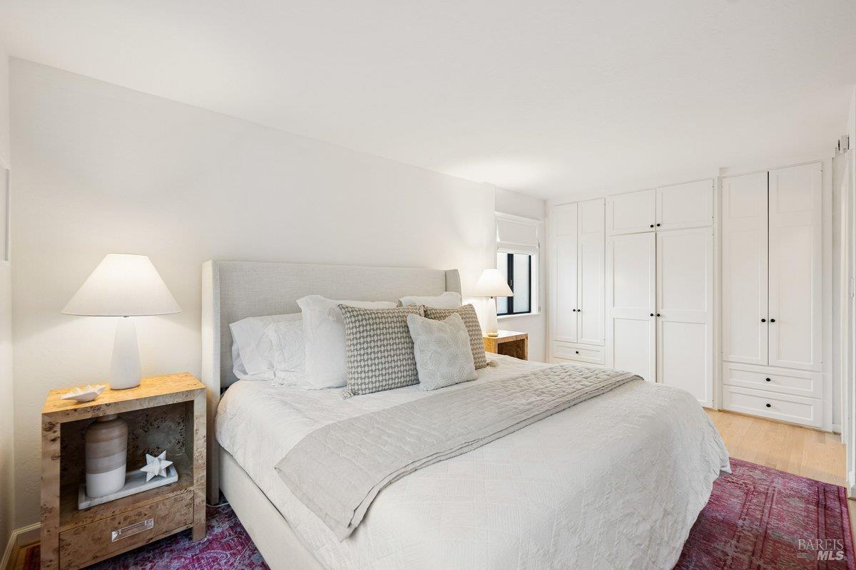 Detail Gallery Image 16 of 49 For 261 Glen Park Ave, San Rafael,  CA 94901 - 3 Beds | 3 Baths