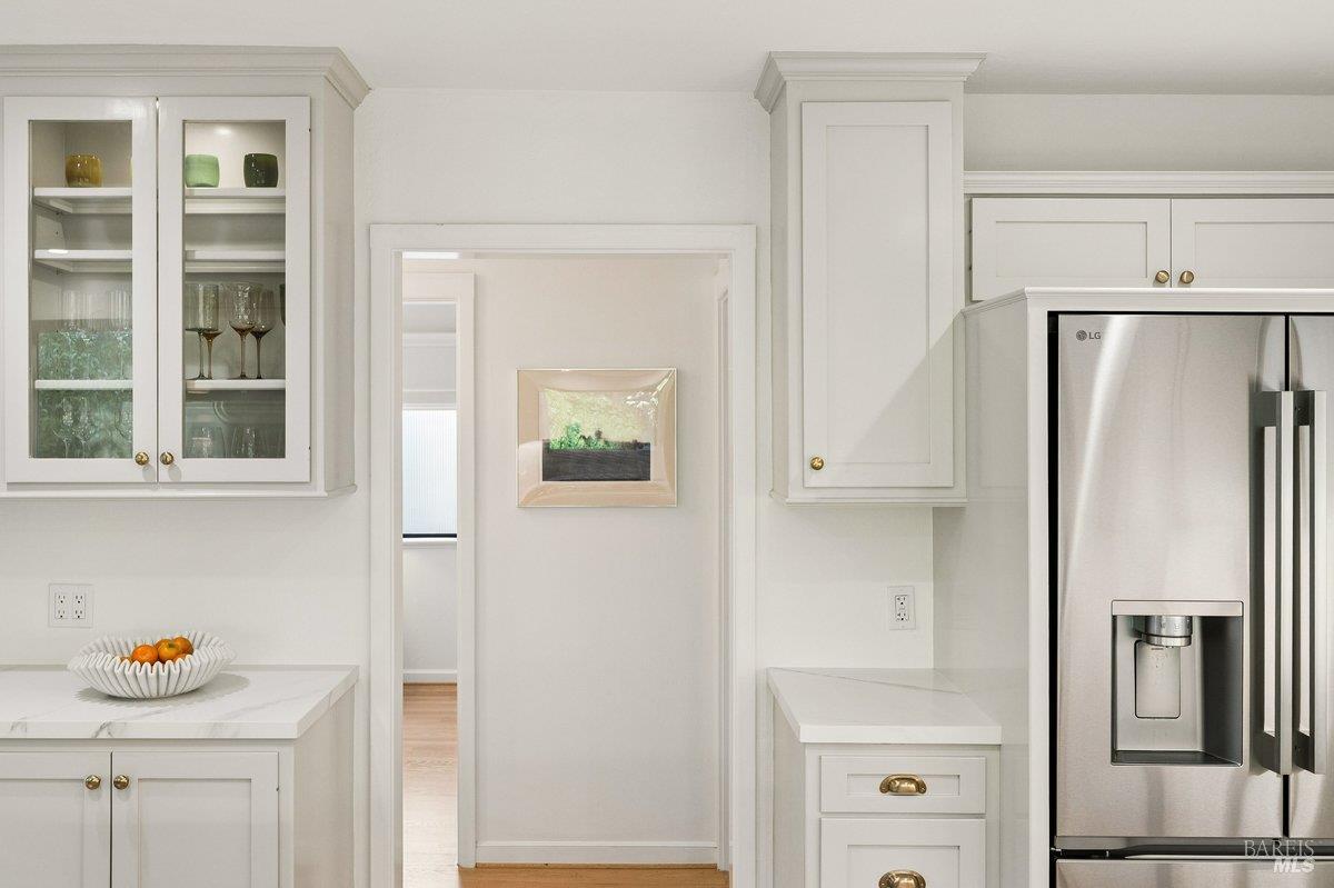 Detail Gallery Image 13 of 49 For 261 Glen Park Ave, San Rafael,  CA 94901 - 3 Beds | 3 Baths