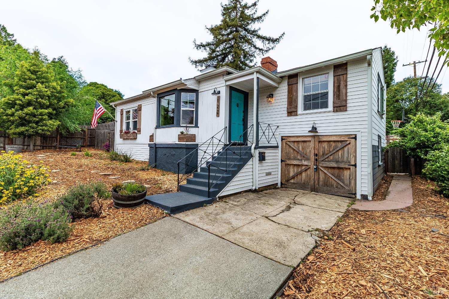 Detail Gallery Image 13 of 85 For 122 Fleming Ave, Vallejo,  CA 94590 - 3 Beds | 1 Baths