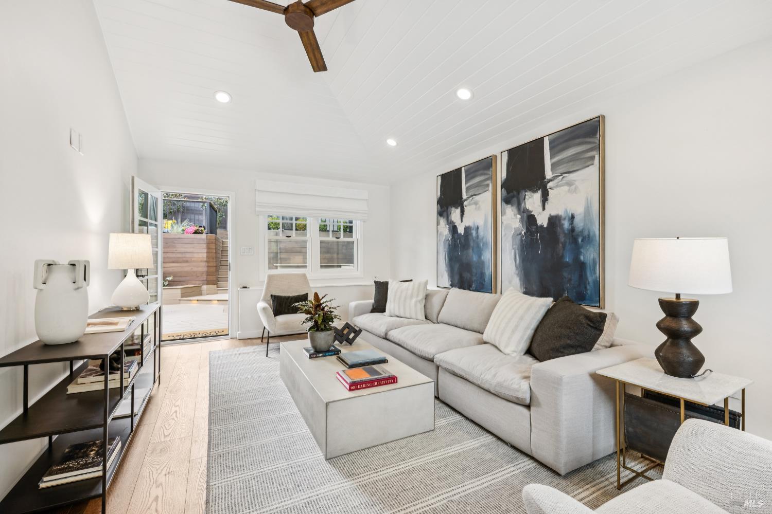 Detail Gallery Image 14 of 48 For 248 Sausalito St, Corte Madera,  CA 94925 - 4 Beds | 3 Baths