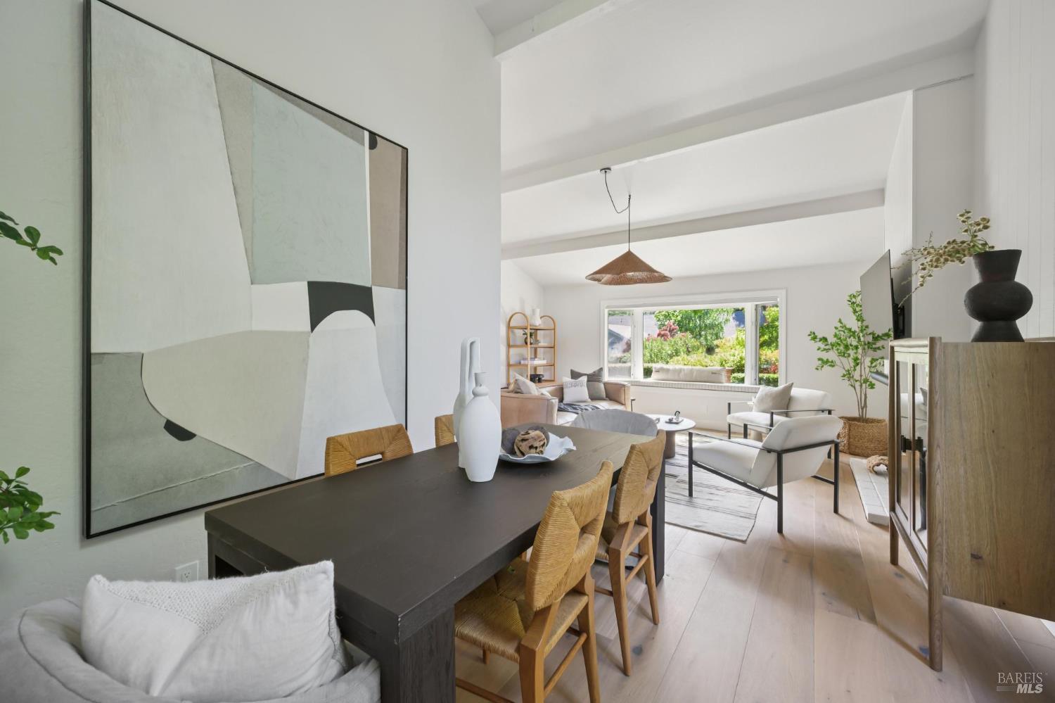 Detail Gallery Image 13 of 51 For 14 Mount Wittenburg Ct, San Rafael,  CA 94903 - 3 Beds | 2 Baths