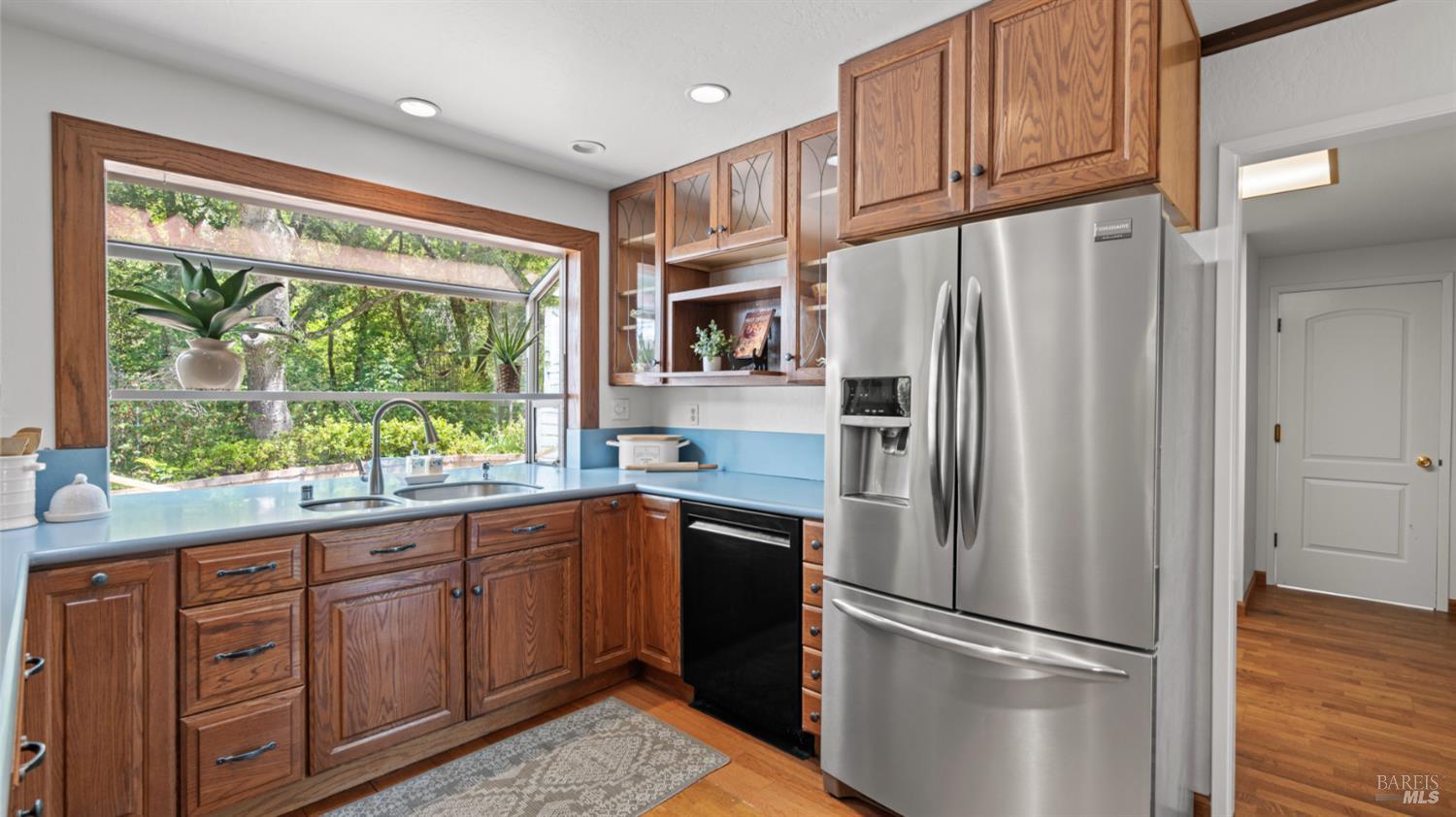 Detail Gallery Image 33 of 68 For 8099 Yule Tree Ln, Sebastopol,  CA 95472 - 5 Beds | 3/1 Baths