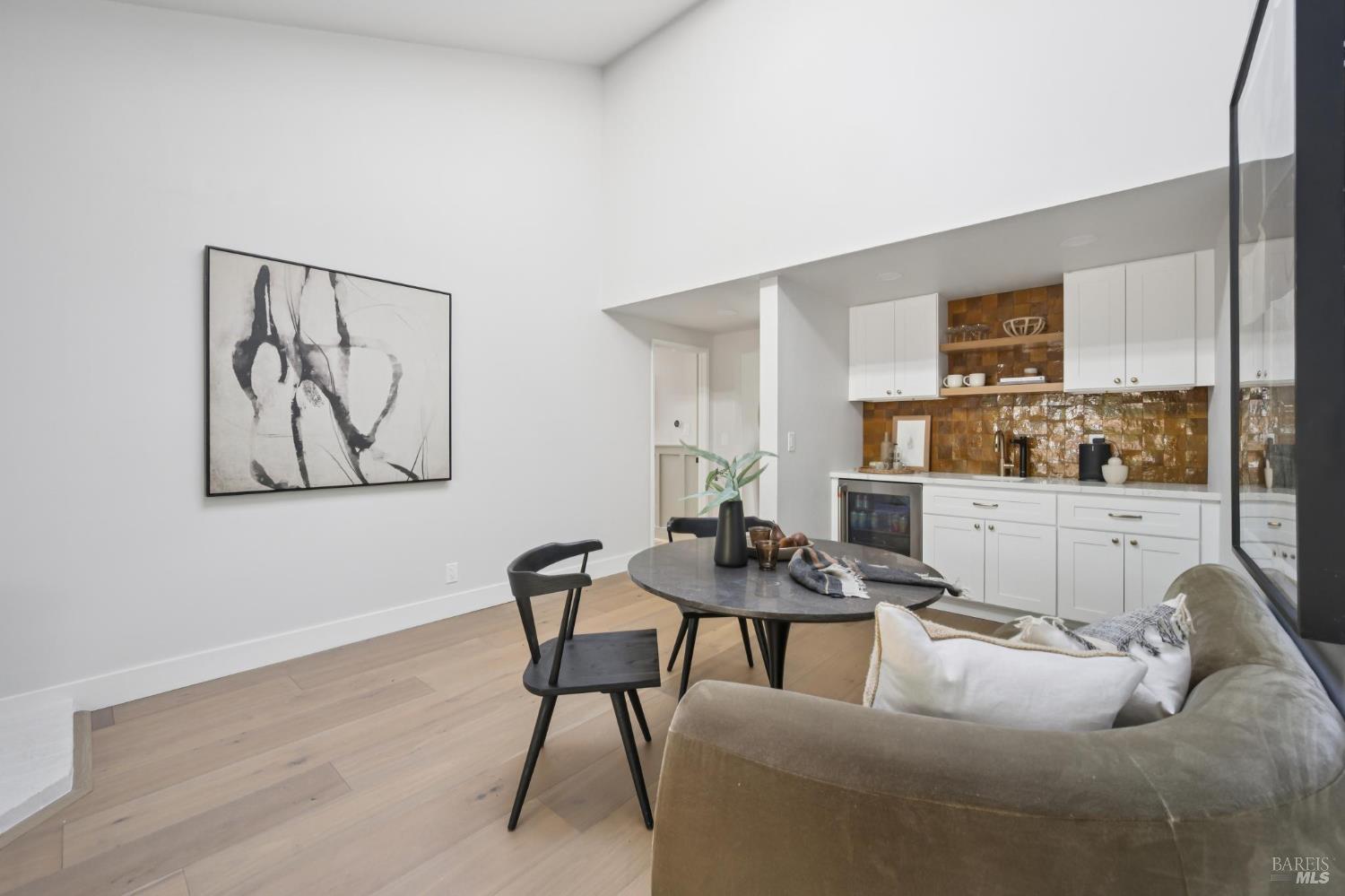 Detail Gallery Image 24 of 51 For 14 Mount Wittenburg Ct, San Rafael,  CA 94903 - 3 Beds | 2 Baths