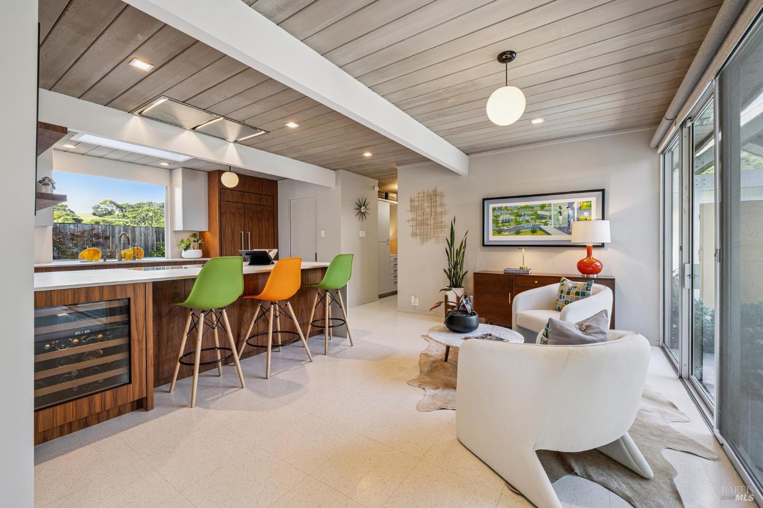 Detail Gallery Image 22 of 51 For 1349 Idylberry Rd, San Rafael,  CA 94903 - 5 Beds | 2 Baths