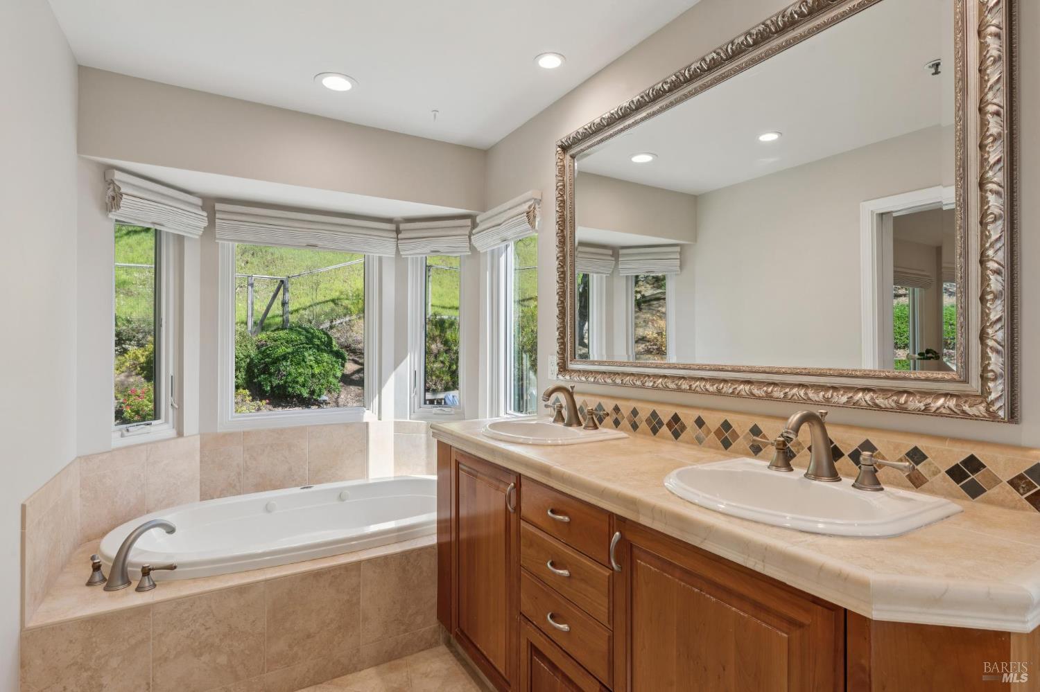 Detail Gallery Image 40 of 74 For 1158 Highland Dr, Novato,  CA 94949 - 4 Beds | 3 Baths