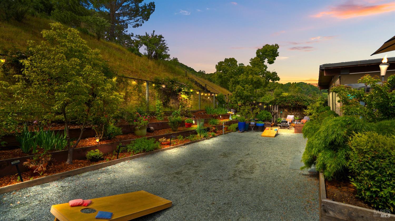 Detail Gallery Image 43 of 61 For 280 Devon Dr, San Rafael,  CA 94903 - 3 Beds | 3 Baths