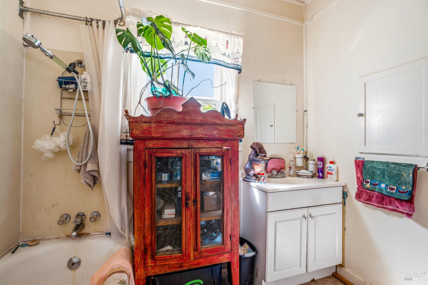 Detail Gallery Image 17 of 17 For 76260 Perry St, Covelo,  CA 95428 - 3 Beds | 1 Baths