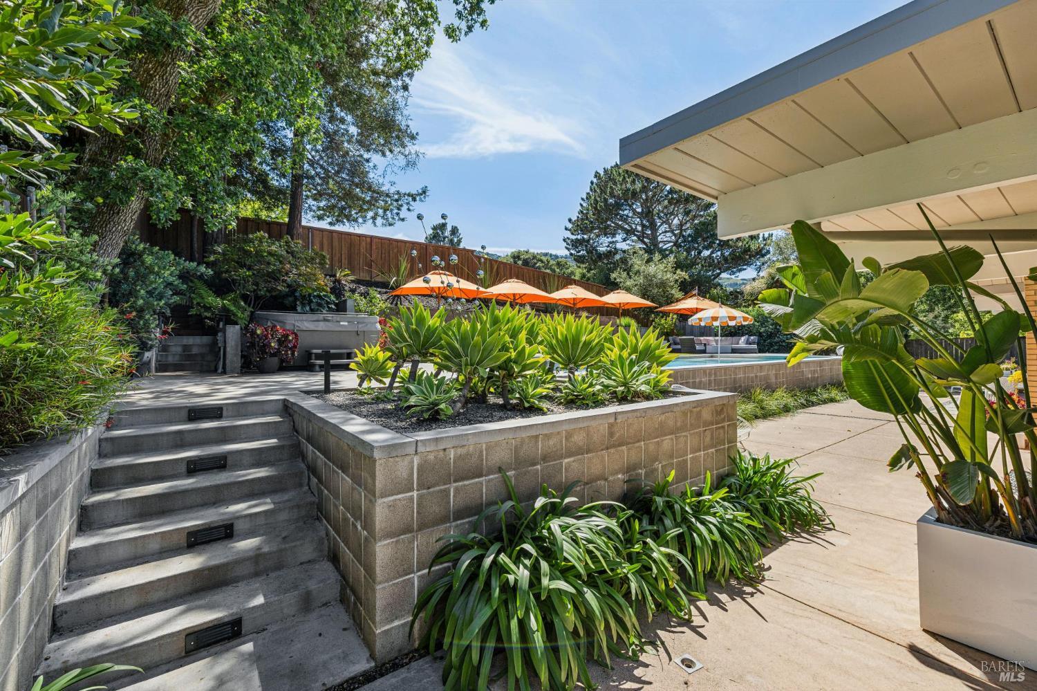 Detail Gallery Image 45 of 51 For 1349 Idylberry Rd, San Rafael,  CA 94903 - 5 Beds | 2 Baths