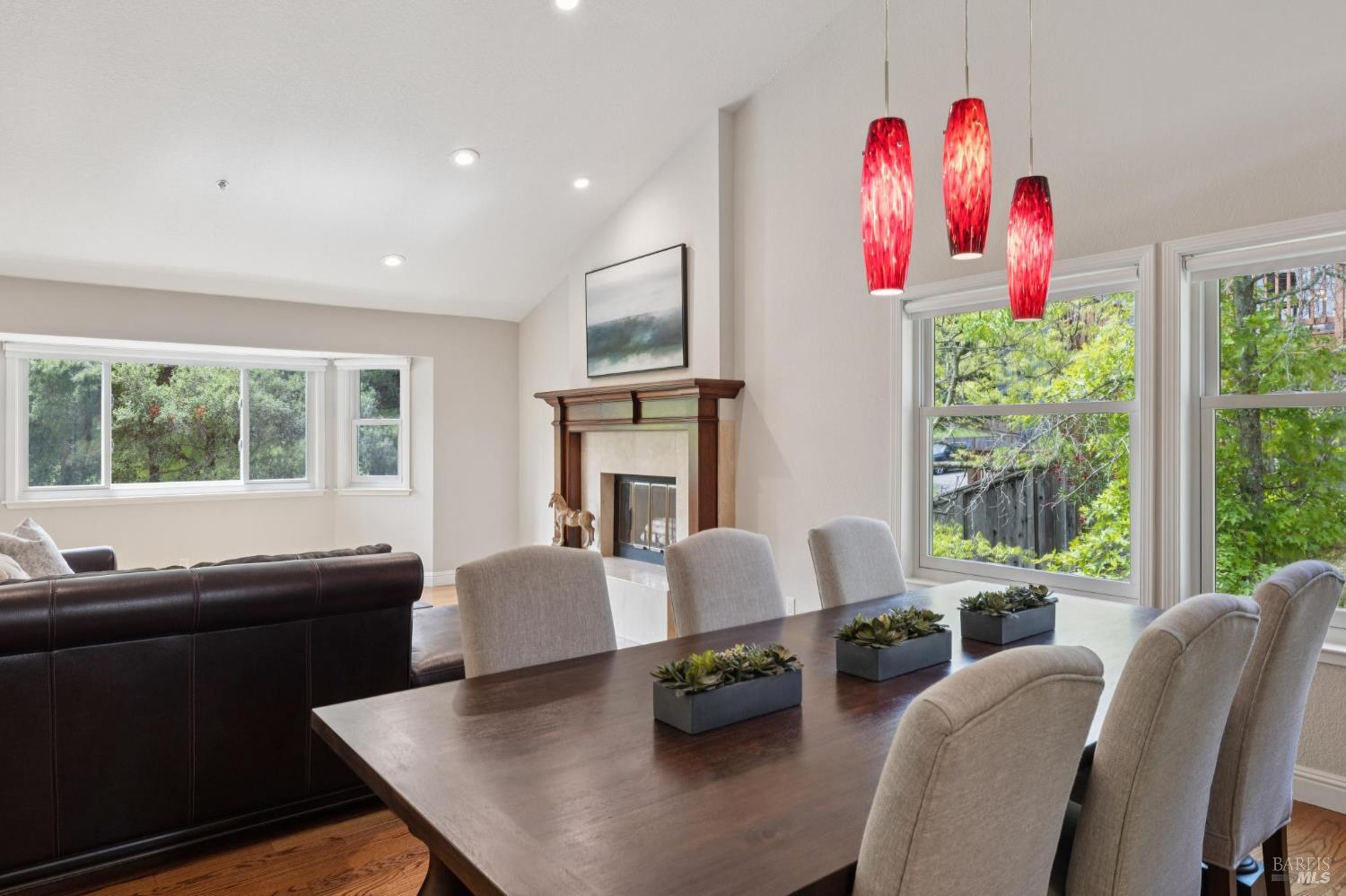 Detail Gallery Image 15 of 74 For 1158 Highland Dr, Novato,  CA 94949 - 4 Beds | 3 Baths