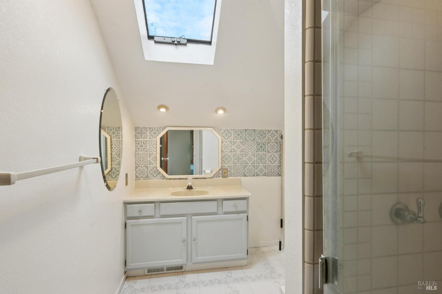 Detail Gallery Image 49 of 84 For 8610 Graton Rd, Sebastopol,  CA 95472 - 3 Beds | 3 Baths