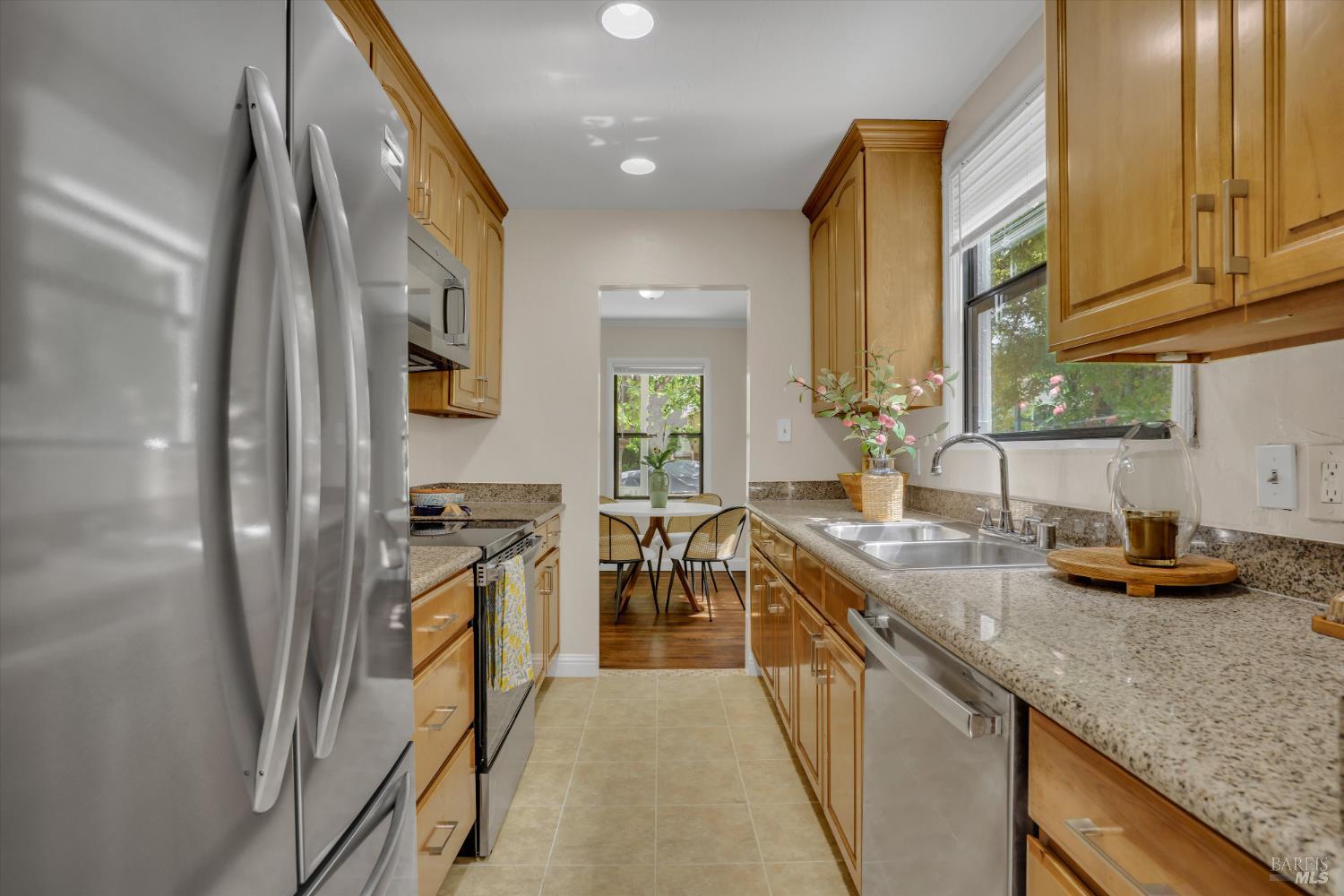 Detail Gallery Image 9 of 25 For 561 Cedar St, Vallejo,  CA 94591 - 3 Beds | 1 Baths