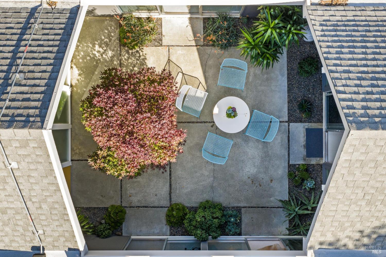 Detail Gallery Image 18 of 51 For 1349 Idylberry Rd, San Rafael,  CA 94903 - 5 Beds | 2 Baths