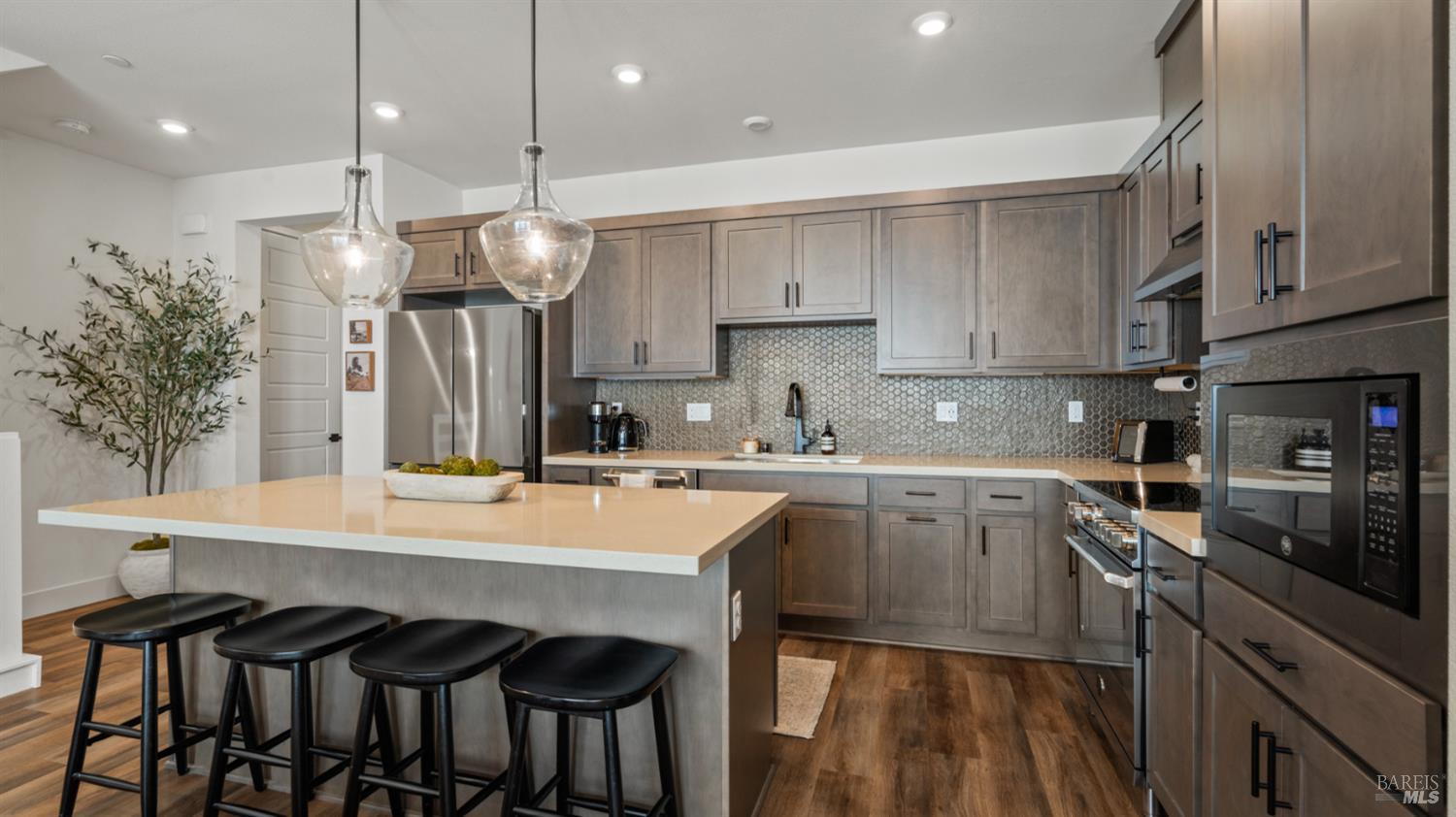 Front Image Thumbnail for BA326032304