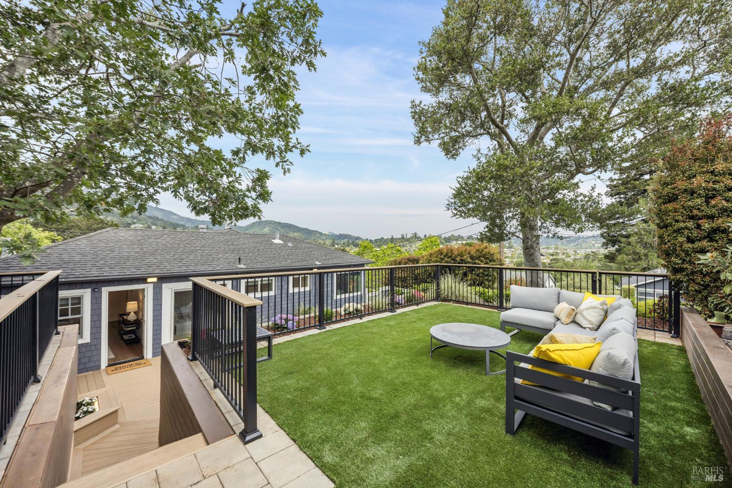 Detail Gallery Image 33 of 48 For 248 Sausalito St, Corte Madera,  CA 94925 - 4 Beds | 3 Baths