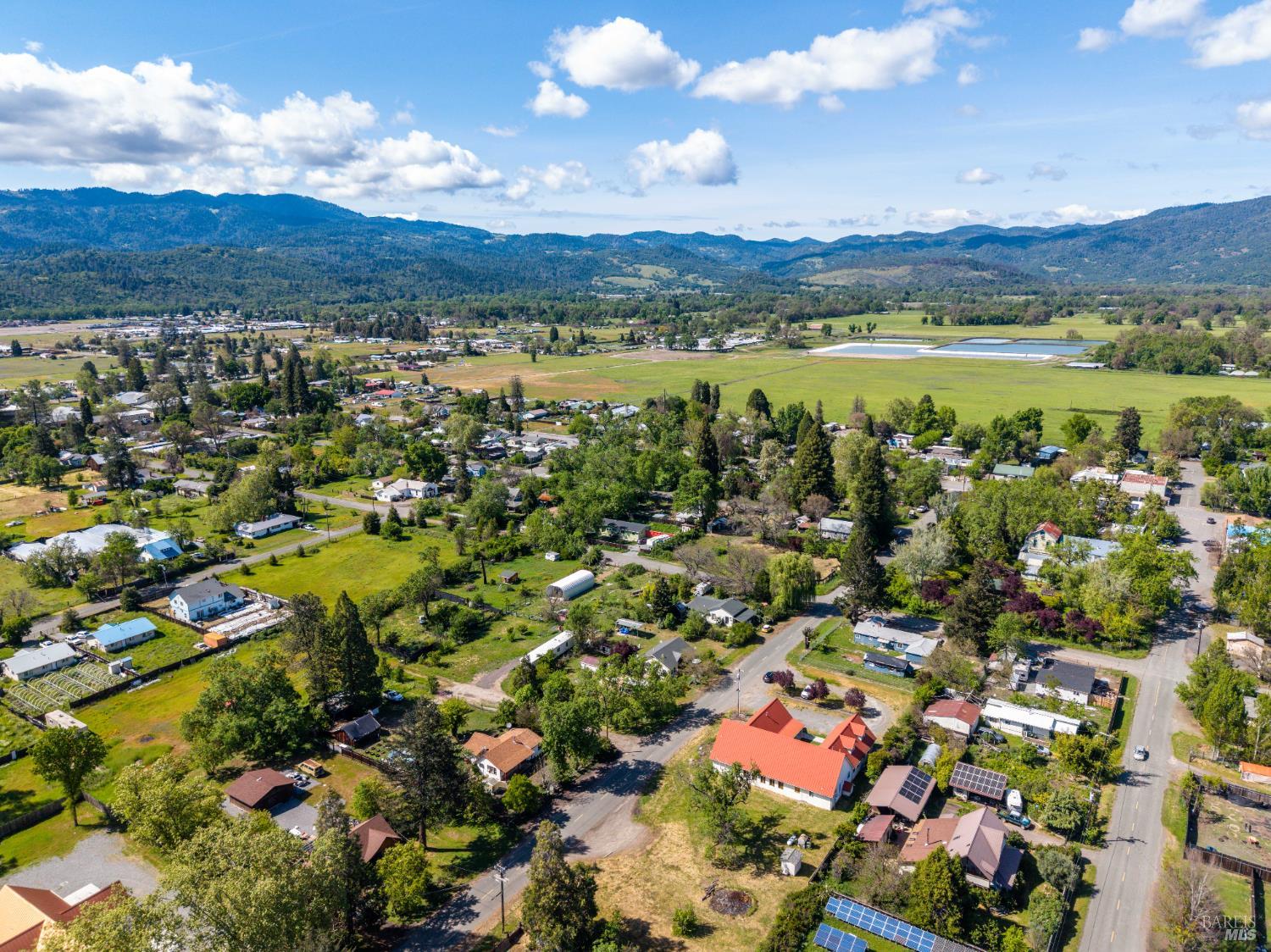 Detail Gallery Image 8 of 17 For 76260 Perry St, Covelo,  CA 95428 - 3 Beds | 1 Baths