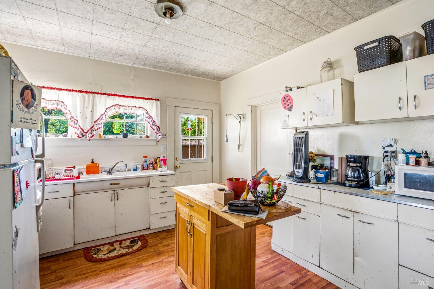 Detail Gallery Image 15 of 17 For 76260 Perry St, Covelo,  CA 95428 - 3 Beds | 1 Baths